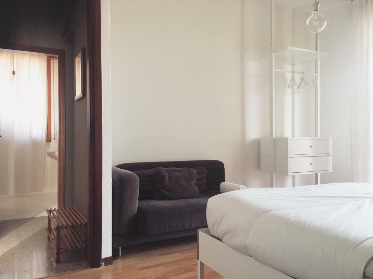 Sunny Family Apartment In Villa - Humanitas Forum Ieo Pieve Emanuele Exterior foto