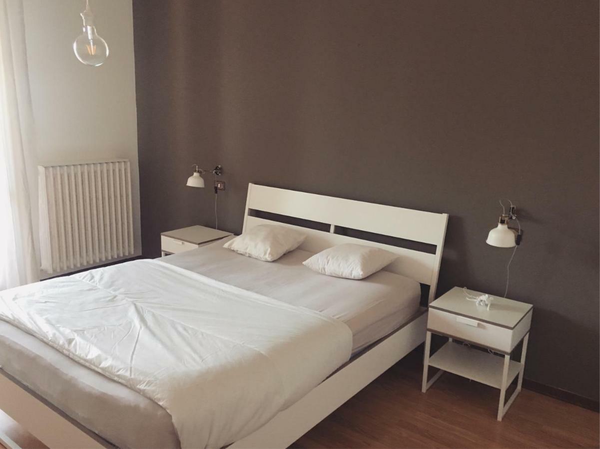 Sunny Family Apartment In Villa - Humanitas Forum Ieo Pieve Emanuele Exterior foto