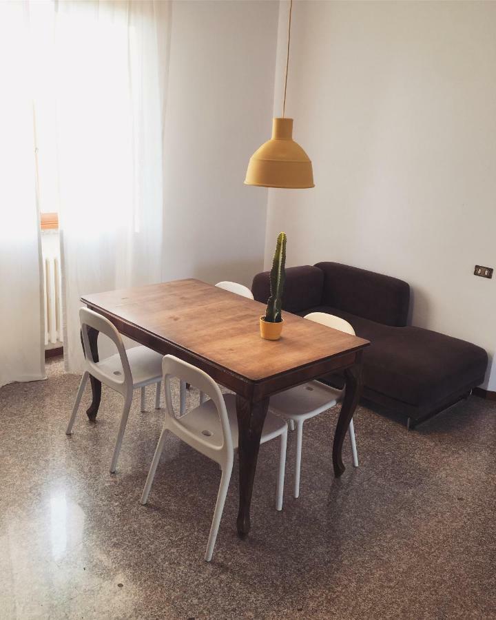 Sunny Family Apartment In Villa - Humanitas Forum Ieo Pieve Emanuele Exterior foto